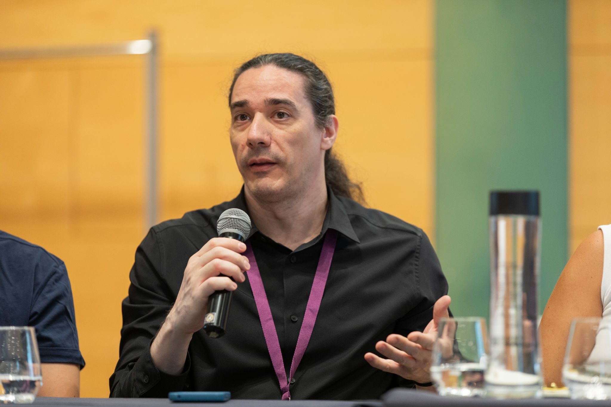 Jesús Serrano interviene en Huesca